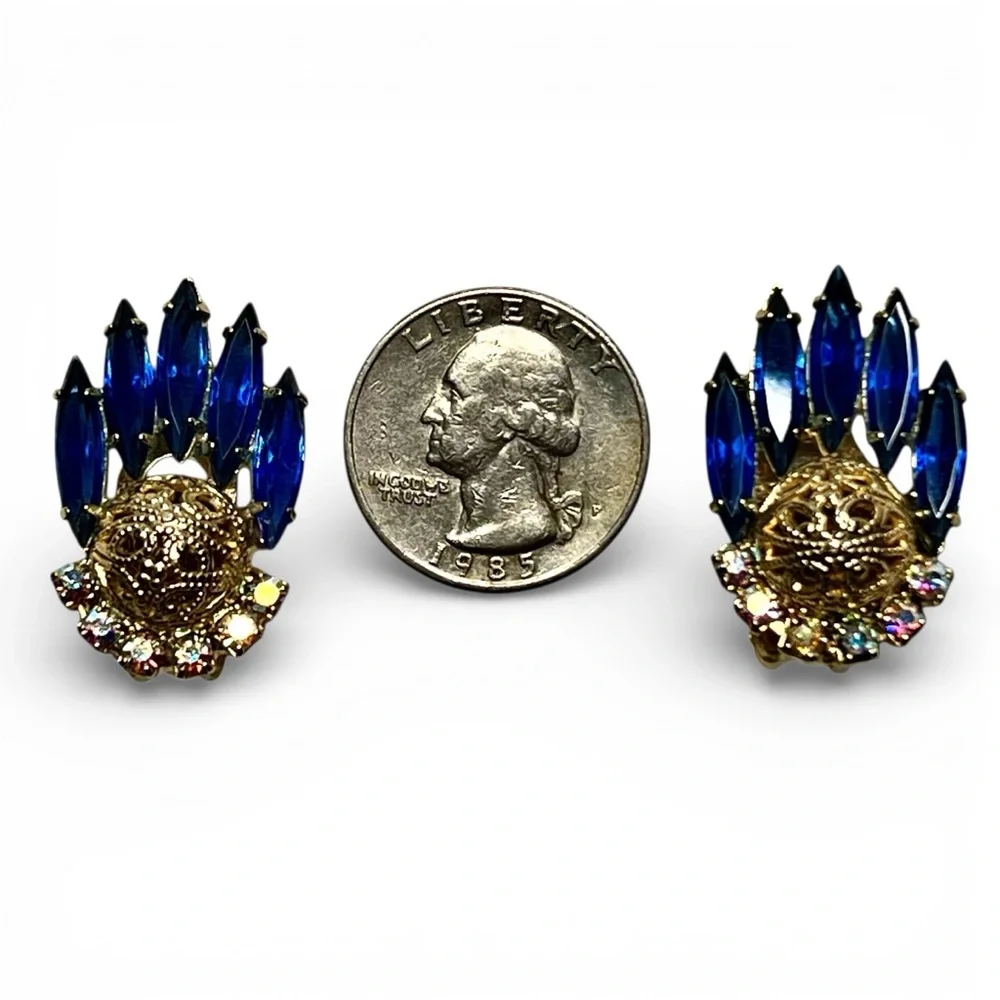 Juliana Clip Earrings Vintage 1960’s‎ D&E Sapphire Blue Aurora Borealis Gold - Picture 10 of 10